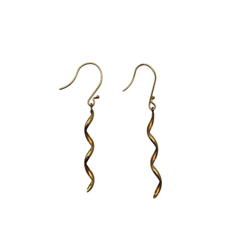 K18YG イエローゴールド ダイヤモンド ツイストデザイン ピアス K18YG イエローゴールド ダイヤモンド ツイストデザイン ピアス