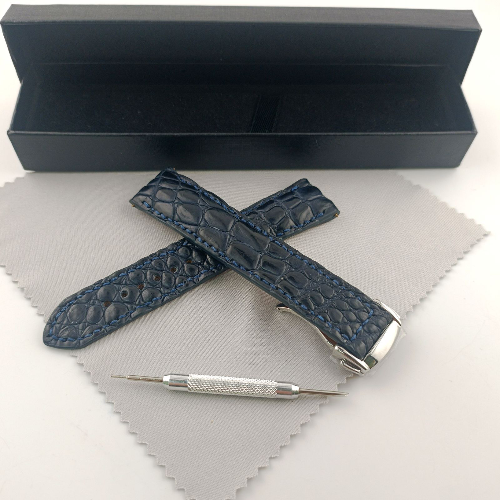 20mm 腕時計 クロコダイル レザー ワニ革ベルト ブラック×ブルーステッチ 対応 オメガ スピードマスター シーマスター プラネット等