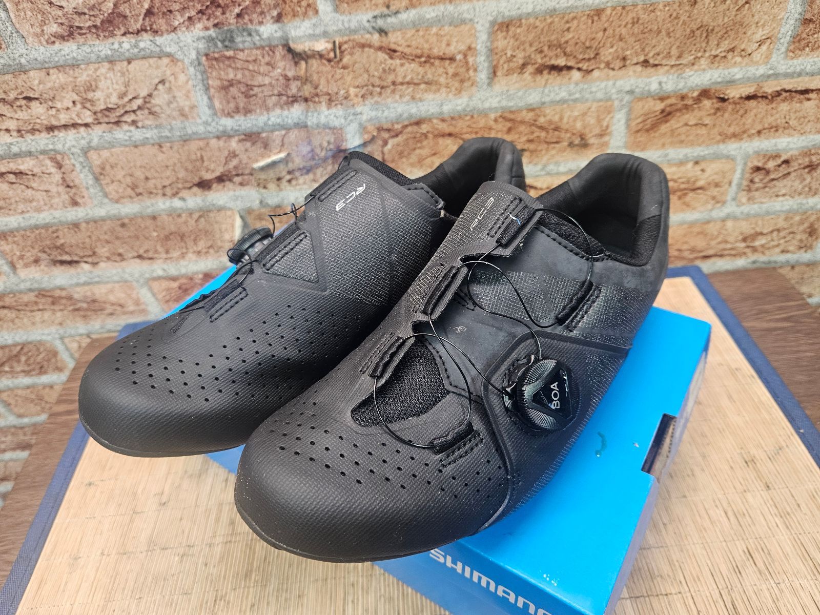 SHIMANO RC3 SH-RC300 M L01 E SPD-SL size 42 size 26.5cm WIDE シマノ SPD-SL ビンディングシューズ ワイド ロード 同梱発送承中!!