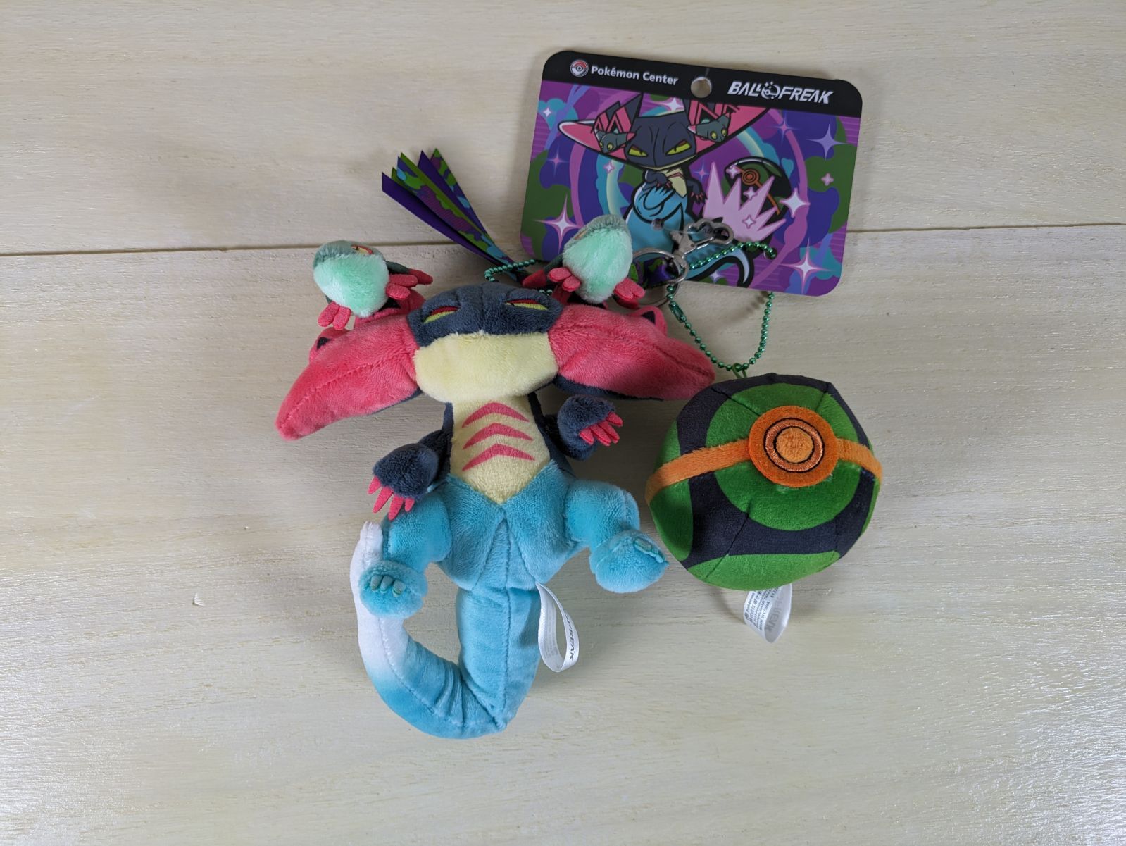 ❤新品❤ BALL FREAK ペアマスコット ドラパルト × ダークボール ❤新品❤ BALL FREAK ペアマスコット ドラパルト × ダークボール