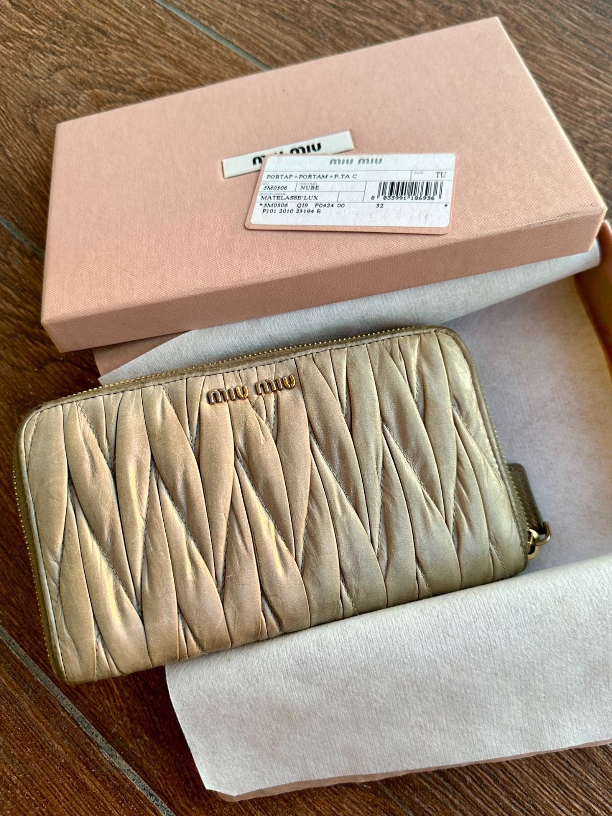 写真は実物撮影です