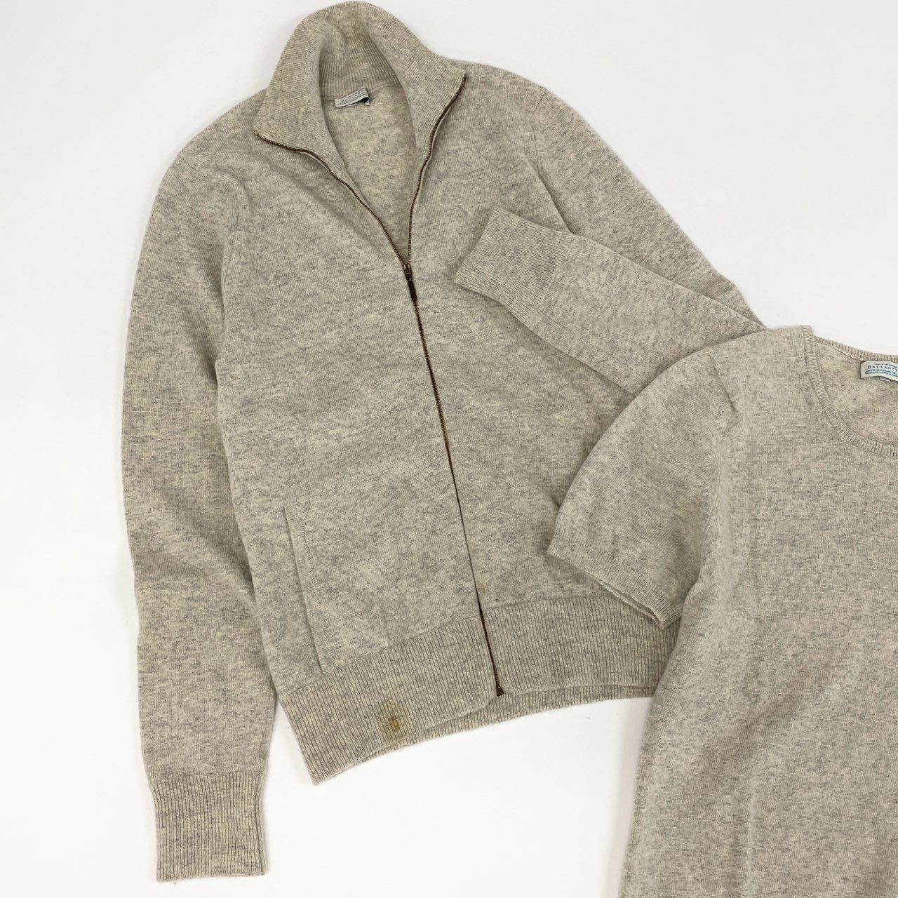 Ballantyne 100%カシミヤ 長袖カーディガンとセーターのアンサンブル