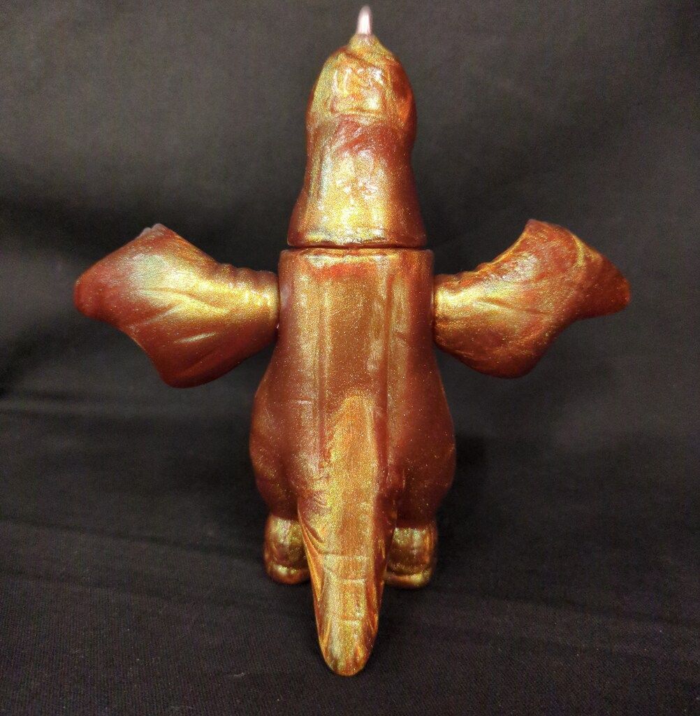 サンガッツ本舗 円谷怪獣総進撃 ペギラ レッドマン版(ゴールド偏光)