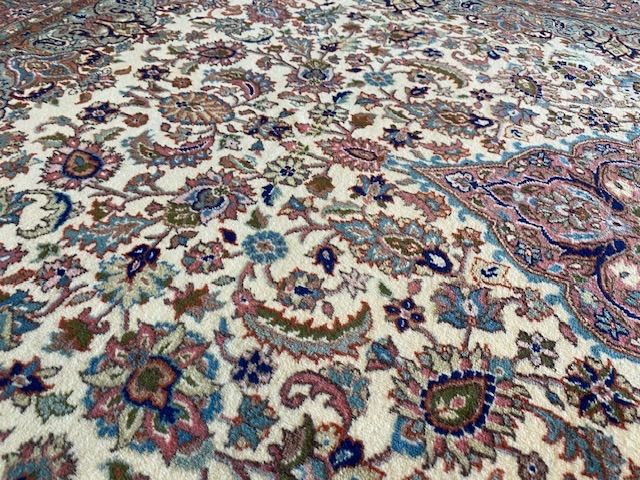 手織りトルコのコンヤラディック絨毯特別細かい