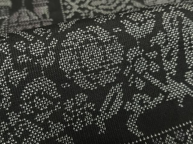 平和屋着物○本場大島紬 カタス9マルキ 風景花文 黒地 正絹 逸品