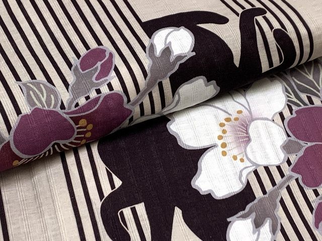 サンドベージュ系 猫に桜