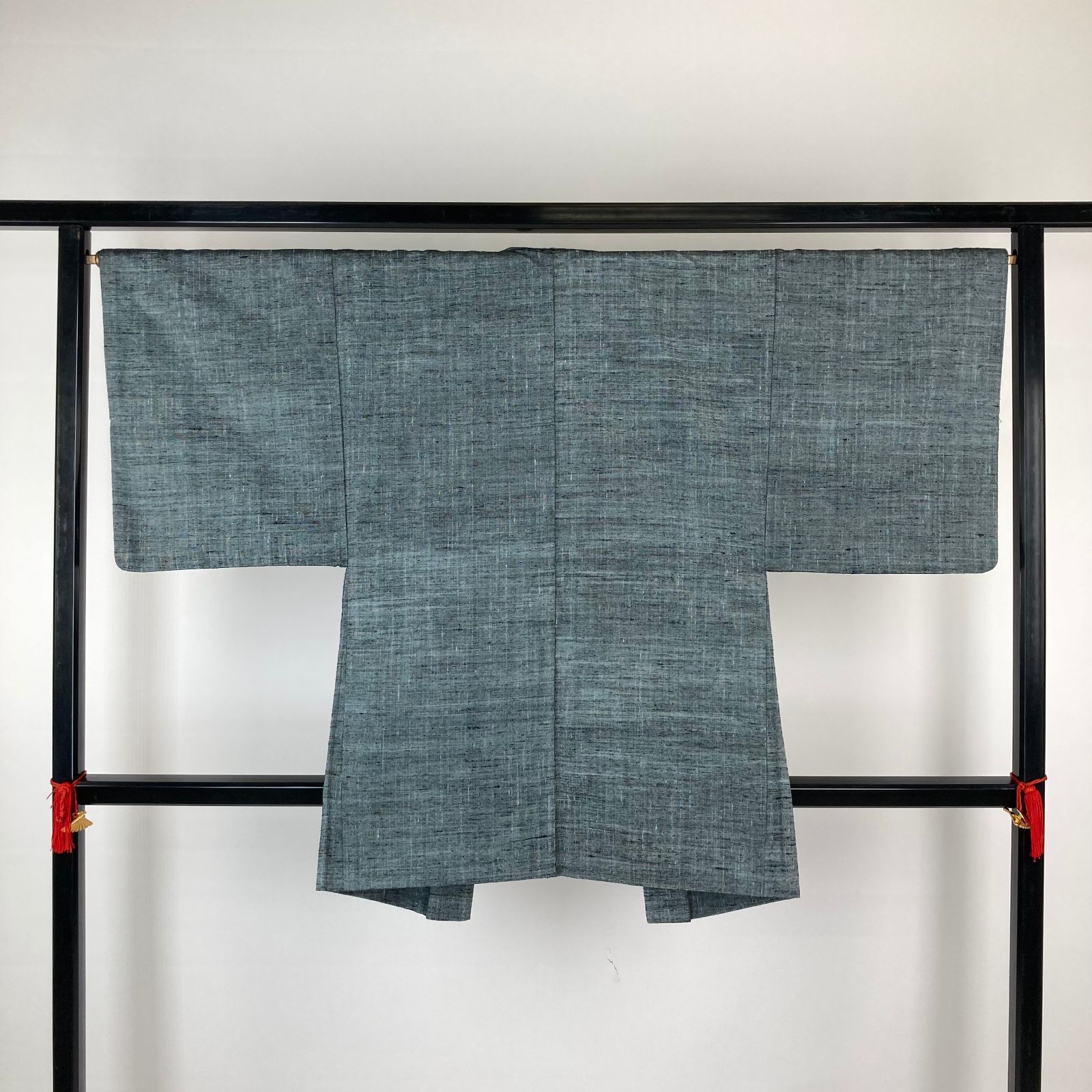 メンズリユース着物 羽織 紬 グレー 節紬 しゃれ羽裏 水墨画 釣り舟 袷 身丈 92cm 裄丈 66cm