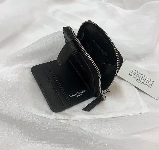 Maison margiela 折り畳みミニ財布　シンプルデザイン　ジッパー
