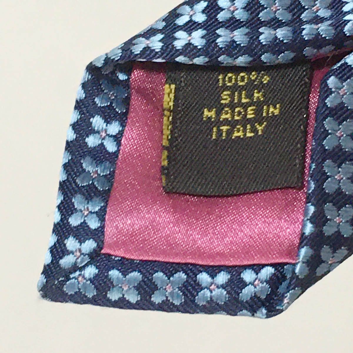 美品 LOUIS VUITTON ルイヴィトン ネクタイ シルク100% 花柄 楽天市場】国内完売商品【新品】ルイヴィトン LOUIS VUITTON