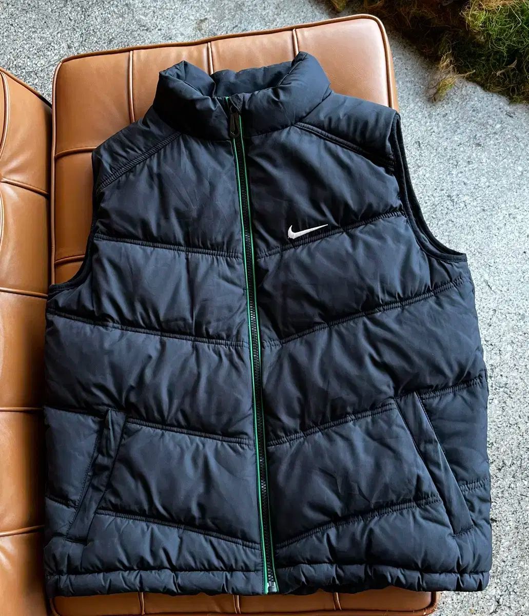 Nike ナイキ 子犬 ダウンジャケット ベスト L