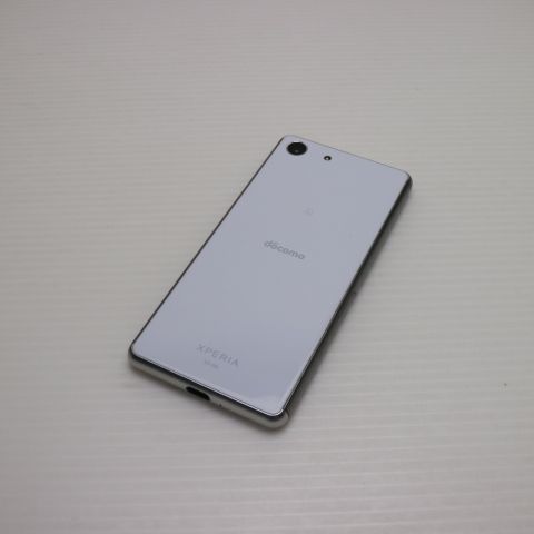 超美品 SO-02L Xperia Ace ホワイト スマホ 本体 白ロム 土日祝