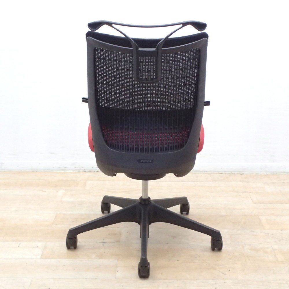 オカムラ ヴィスコンテ