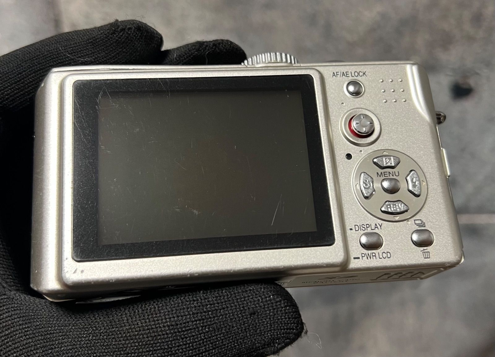 デジカメ　Panasonic LUMIX DMC-LX1 Panasonic Lumix DMC-LX1: Digital Photography Review