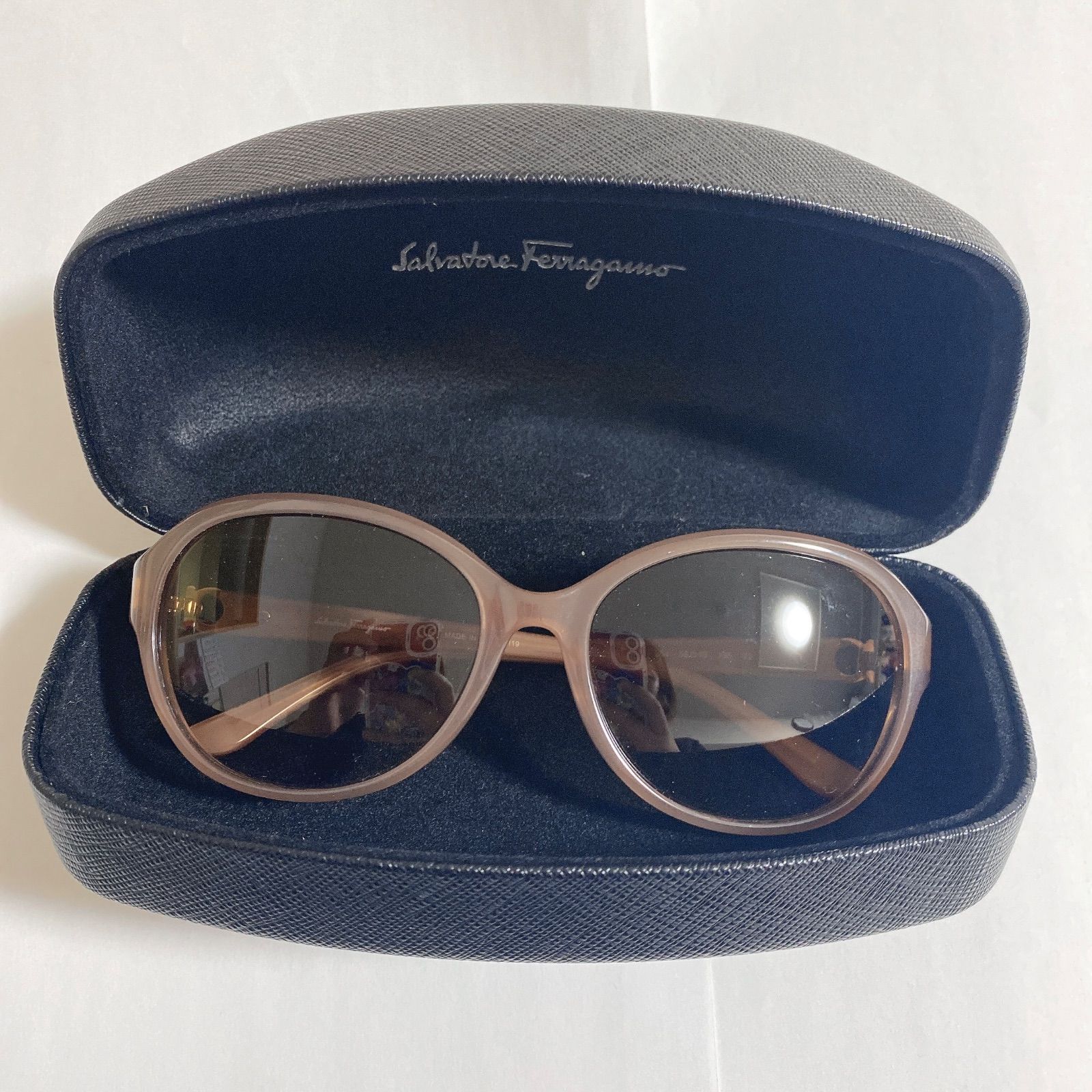 【再値下げ】箱・ケース付き サルヴァトーレ・フェラガモ✳︎サングラス Salvatore Ferragamo サルヴァトーレ フェラガモ サングラス