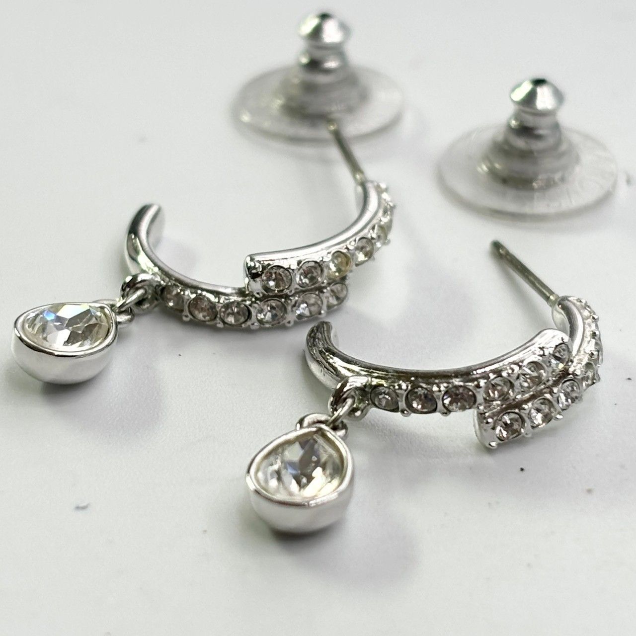 SWAROVSKI スワロフスキー ティア ドロップ ピアス クリスタル×ライン 