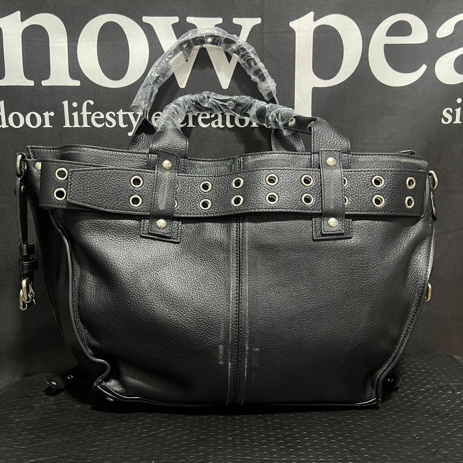 BALENCIAGA(バレンシアガ) emo バケットバッグ - メルカリ 