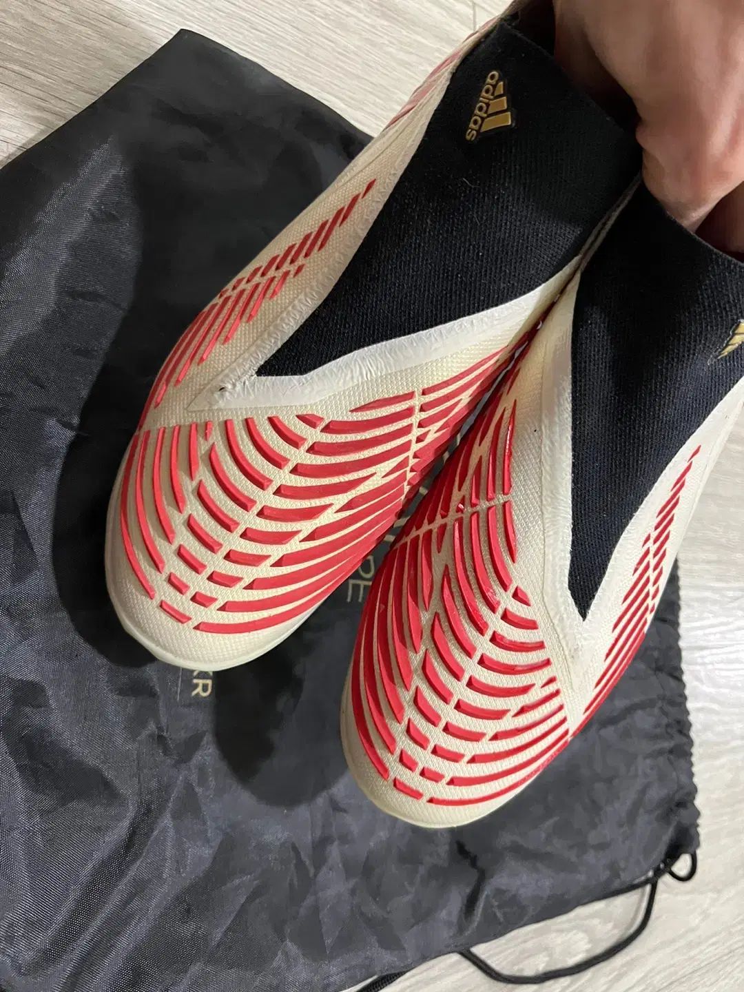 adidas アディダス