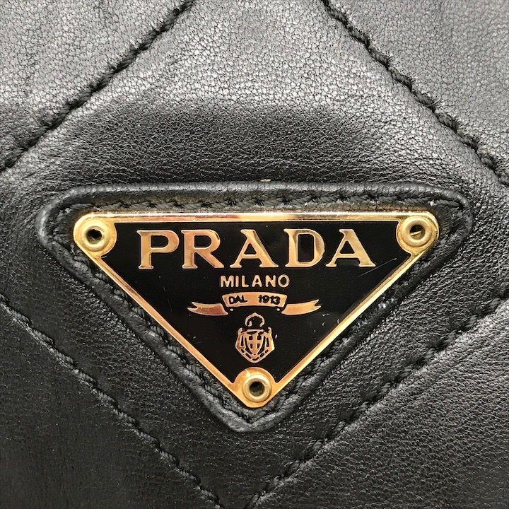 良品 PRADA プラダ 三角ロゴ プレート レザー キルティング チェーン ショルダー バッグ ブラック レディース k2661 良品 PRADA プラダ 三角ロゴ プレート レザー キルティング チェーン