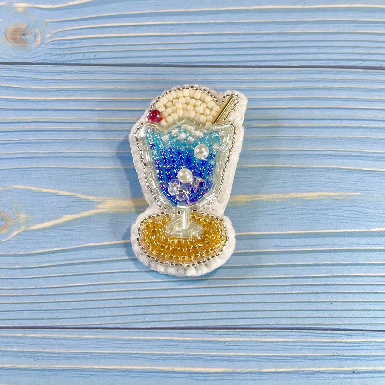 きのこ ✿ コアラ 水色 クリームソーダ ビーズ 刺繍ブローチ 5054fa2b5470b05811ada7dba20bcc