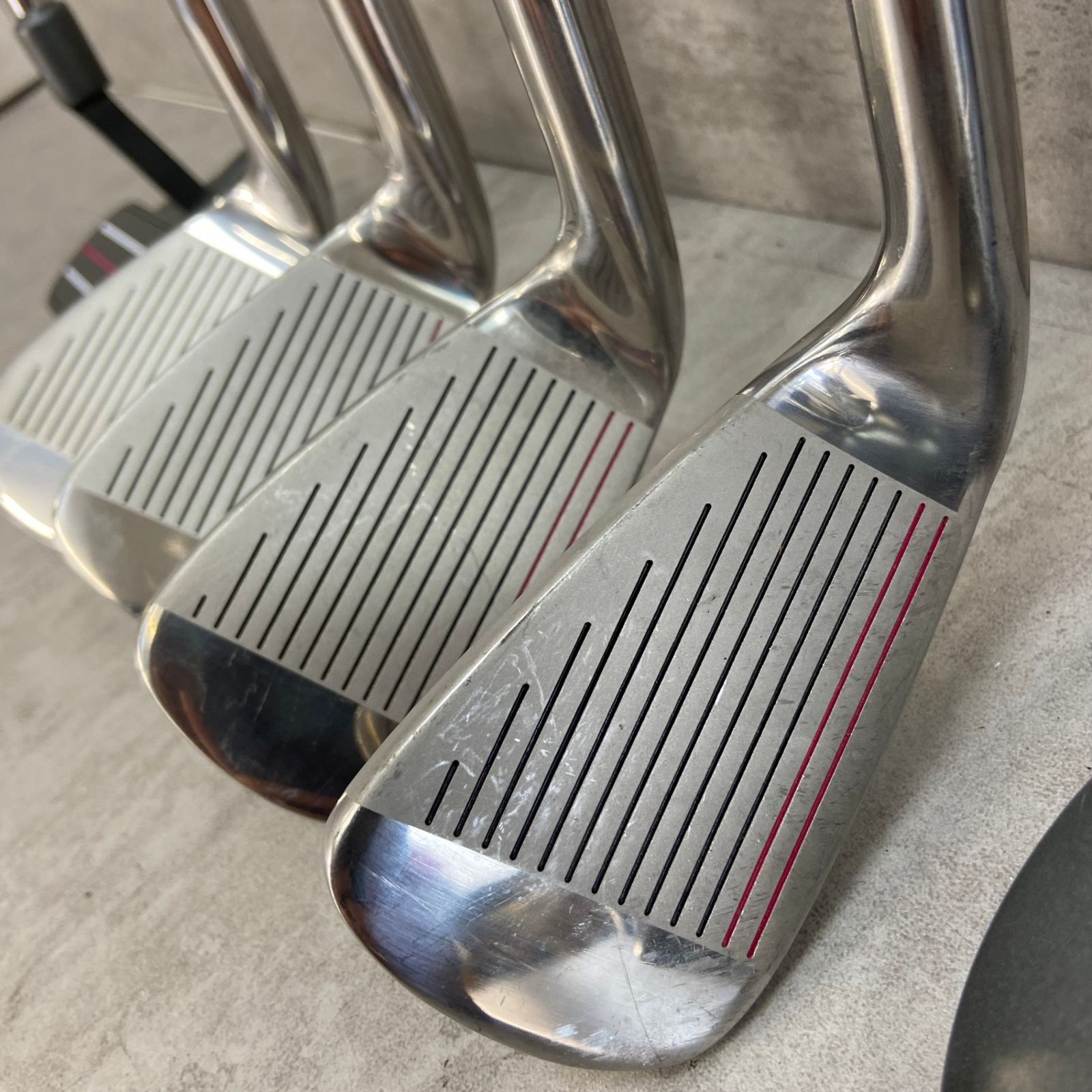 Srixon - SRIXON　スリクソン　adidas　アディダス　レディースゴルフ9本セット　カーボン　L　右利き用　キャディバッグ　初心者おすすめ　入門用 SRIXON スリクソン adidas アディダス レディースゴルフ9本