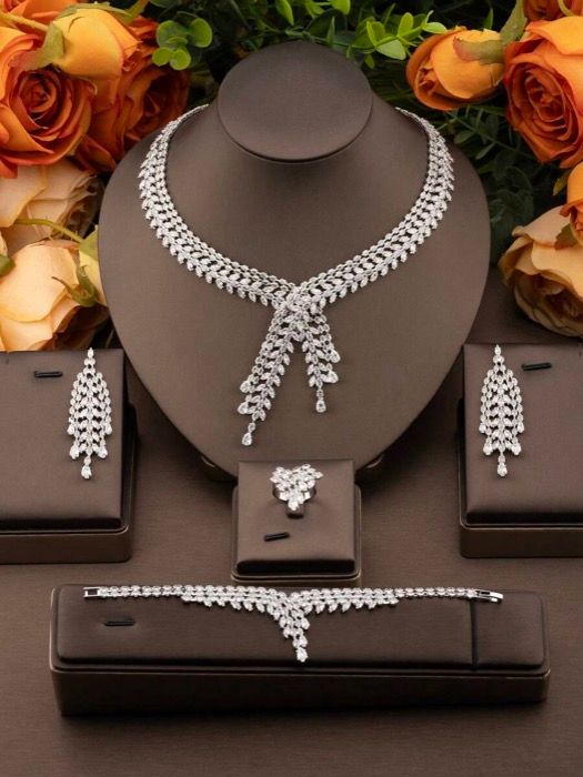 ジュエリー レディース セット 1セット エレガントキュービックジルコニア小麦デザインジュエリーセット ピアス1ペア ネックレス1個 ブレスレット1個 リング1個が含まれ 女性の結婚式やパーティーに適しています