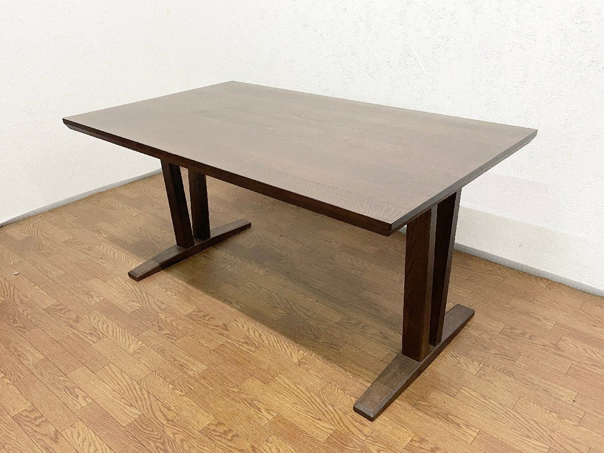 ◆カリモク Karimoku ダイニングテーブル DT8401 K008 食卓机 和モダン 机 天然木 幅135cm 4人掛け 定価19万円 貝1268