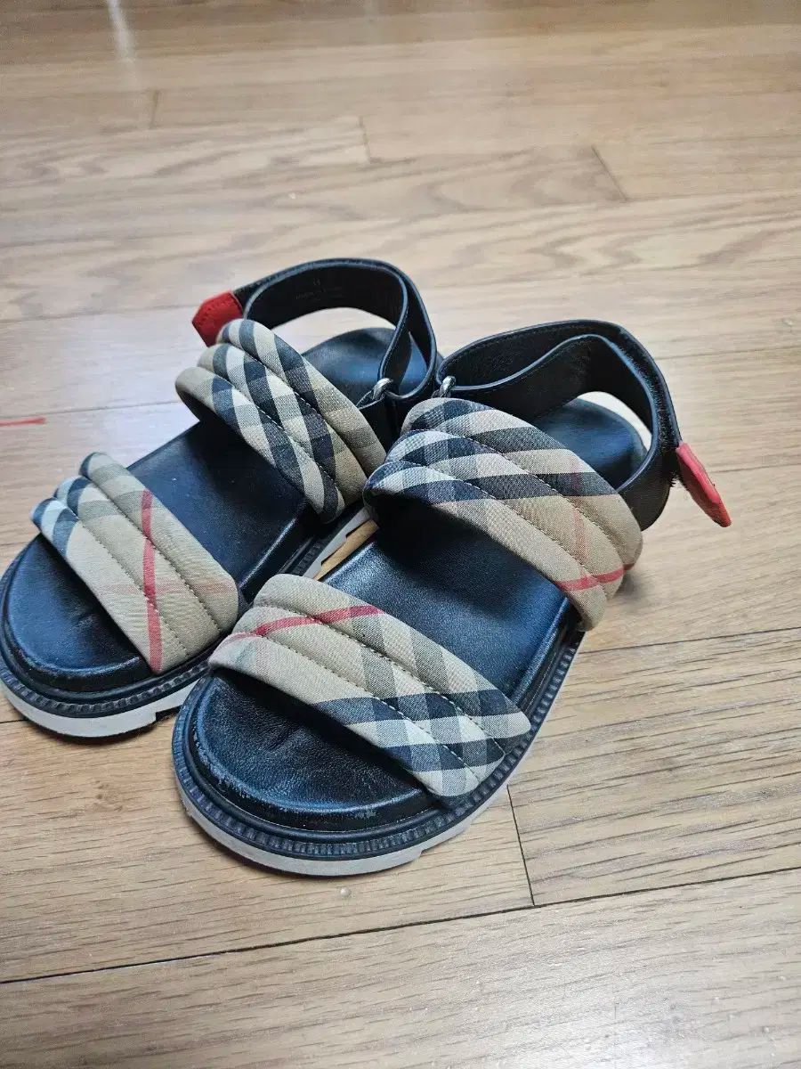 BURBERRY バーバリー キッズ サンダル サイズ 31