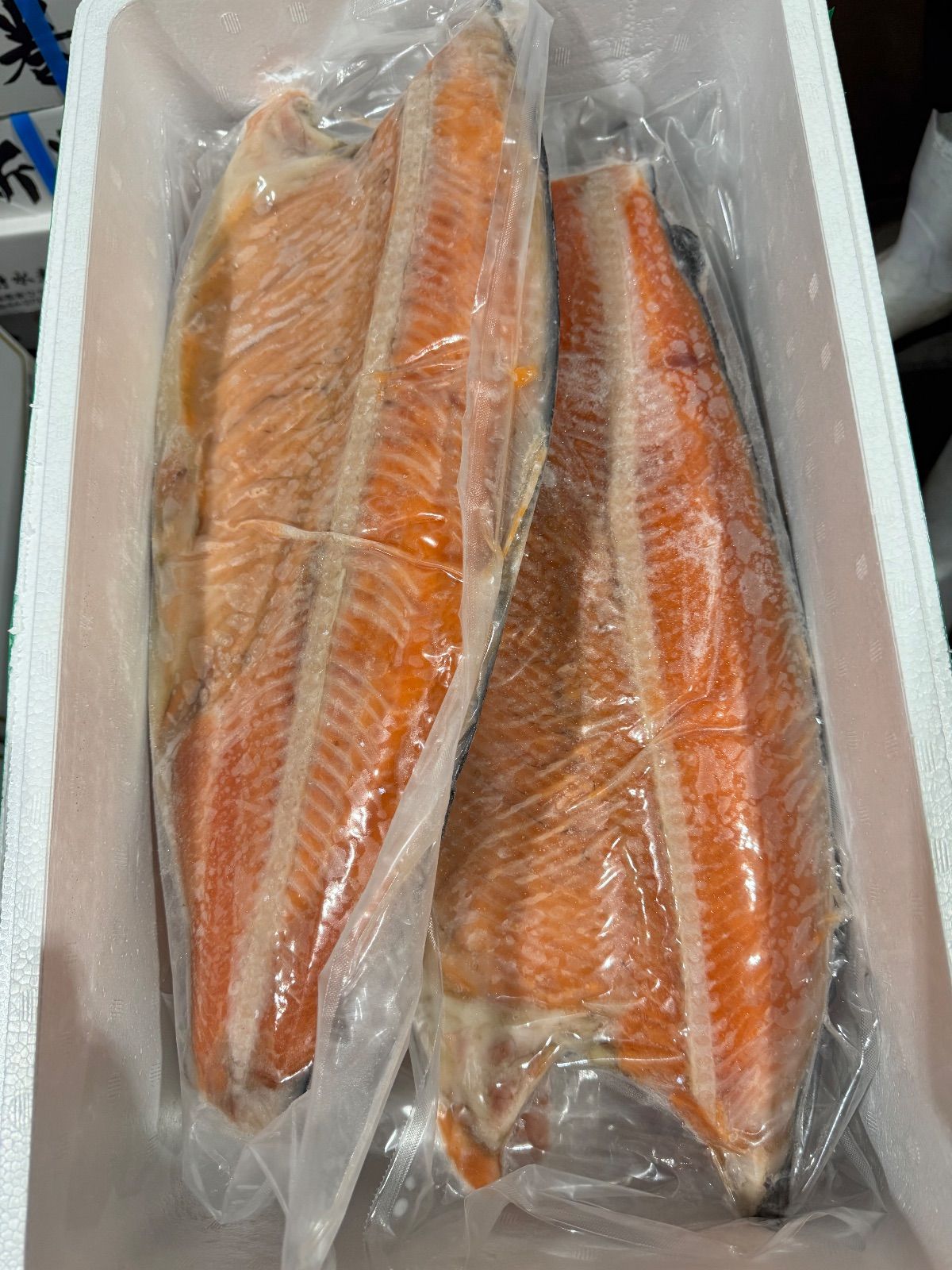 チリ産 銀鮭8kg5枚 ビックサイズ