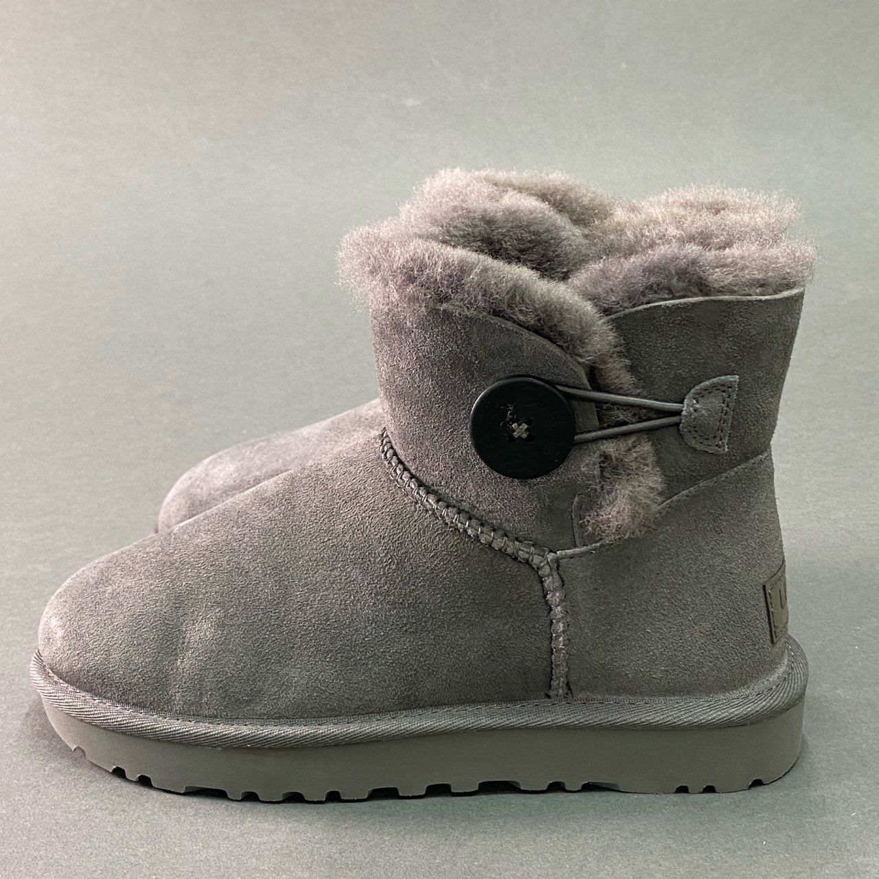 ★最終お値下げ★UGG 一度使用美品希少　スタースタッズ グレー ムートンブーツ ugg-1158311_x.jpg