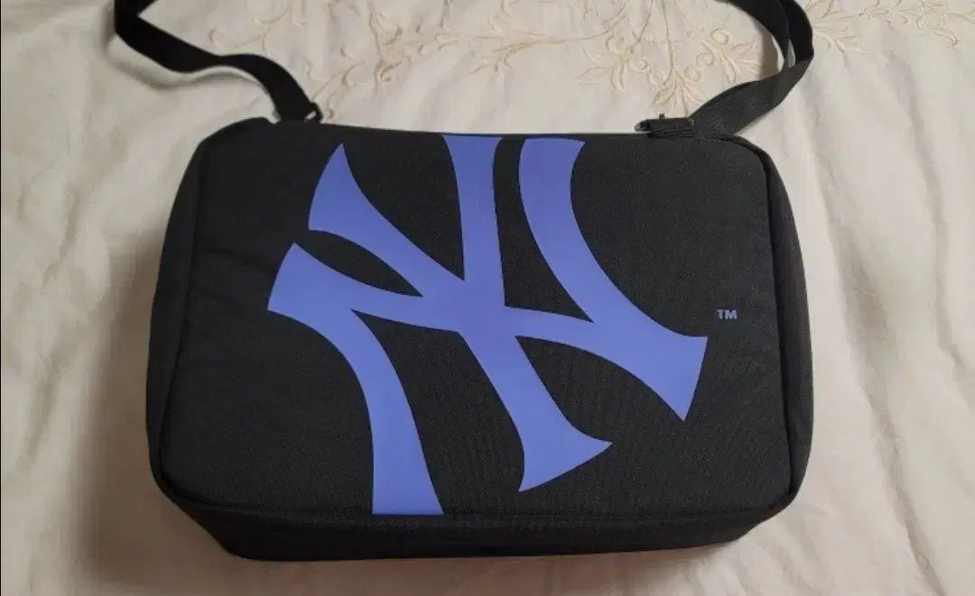 人気セール，爆買い 新品 MLB キッズ クロス 百 その他