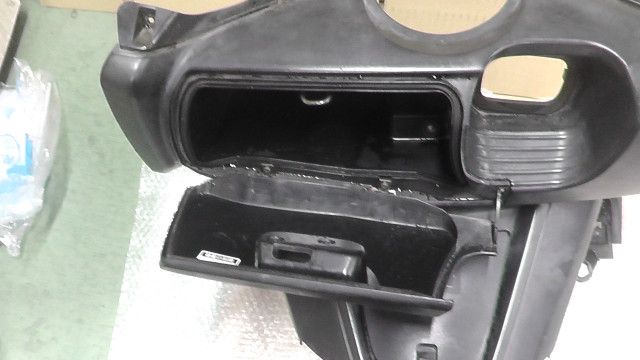 グローブボックス 1759466370