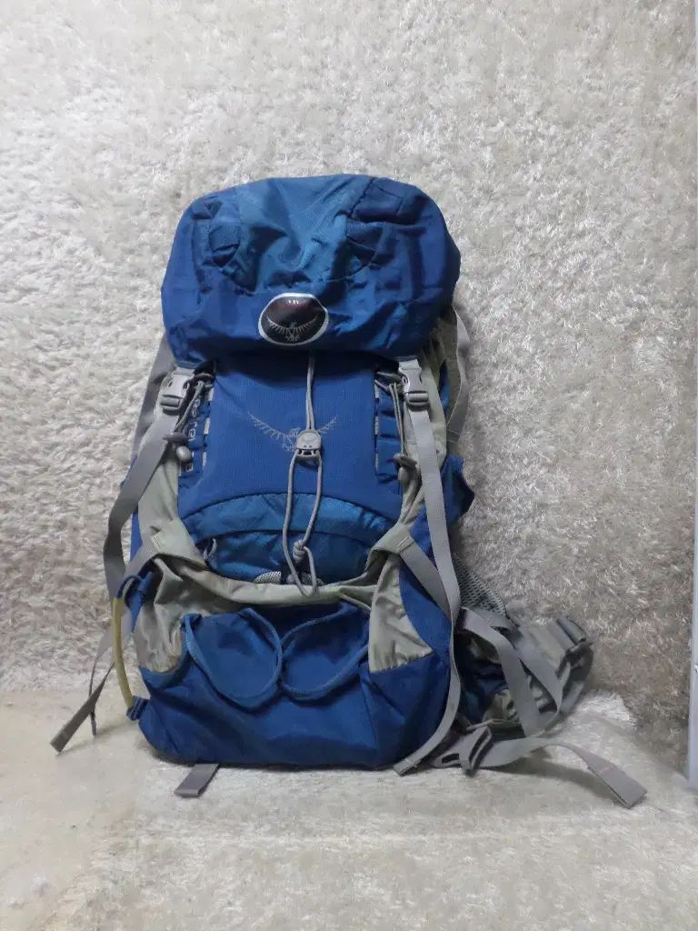 m l オスプレイ OSPREY ケストレル28 登山 リュック バックパック バッグ