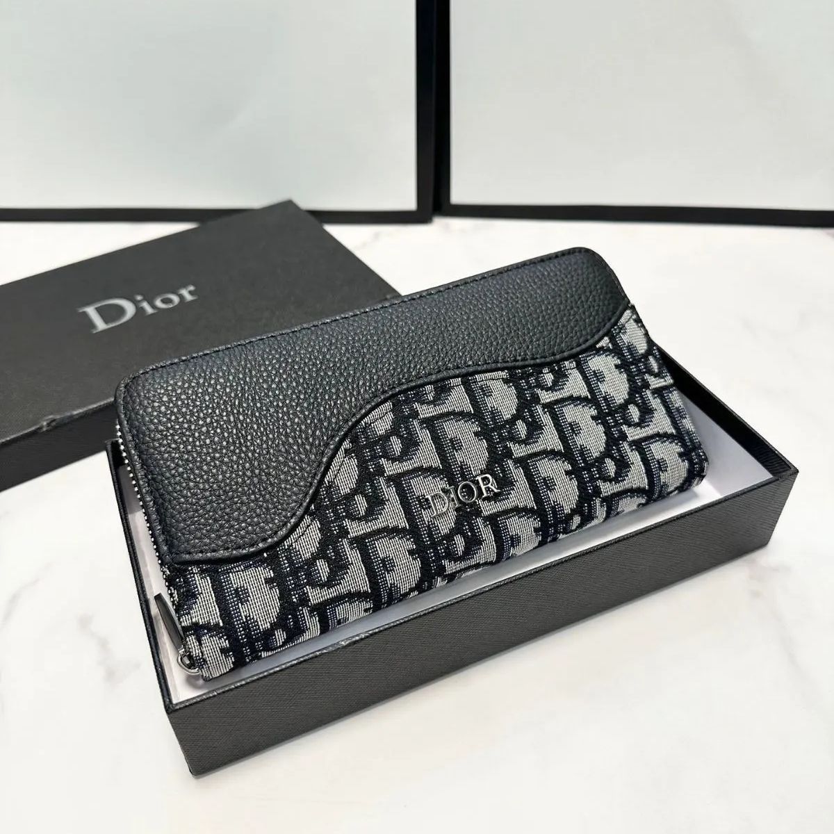 Dior かばんを手に持ちます 小銭入れ  シングルジッパーのバッグ  パスケース