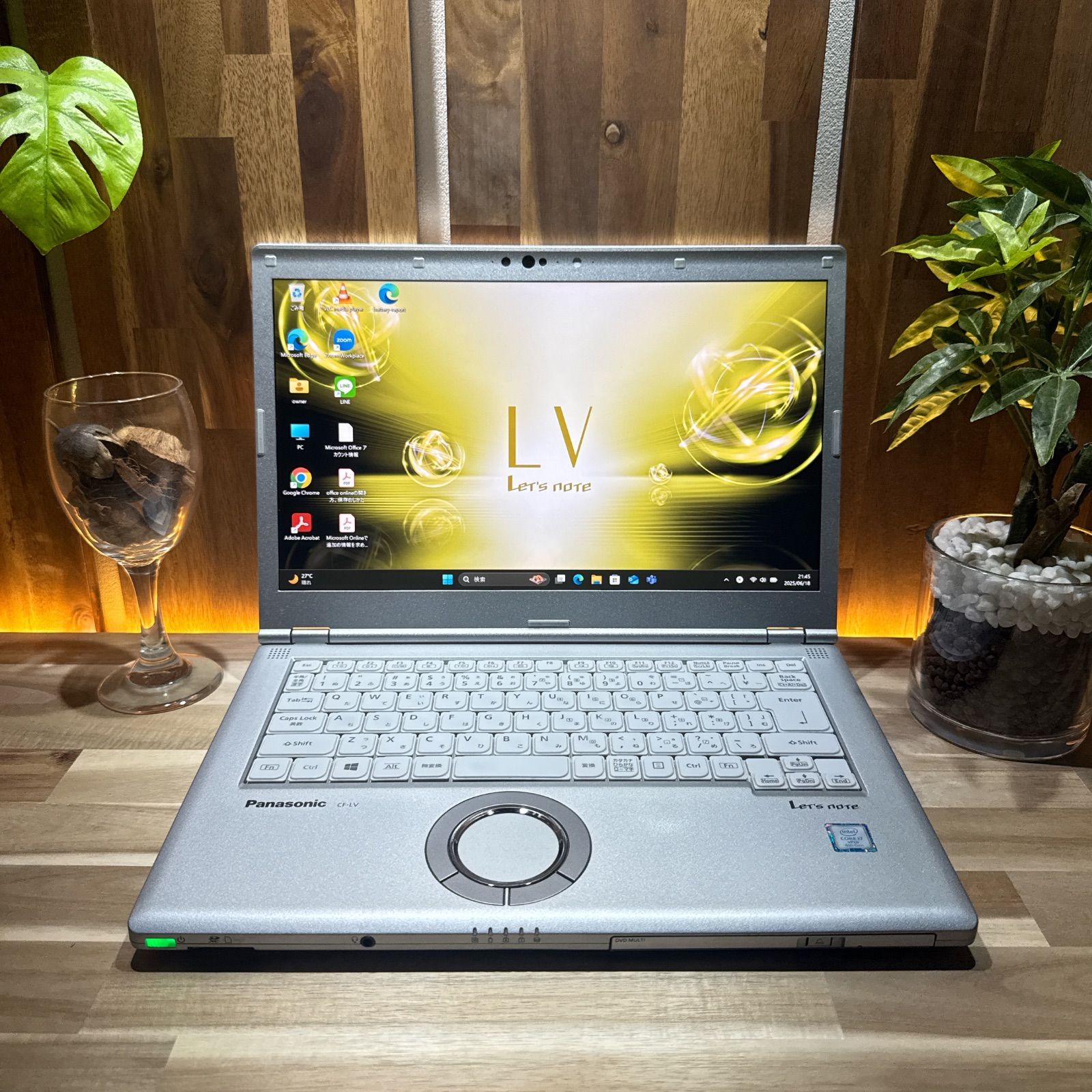 ハイスペック‼️Let's note LV7☘i7☘️メモリ16GB☘ノートパソコン パナソニック、4コアCPU搭載の14型ノート「LV7」など「Let's