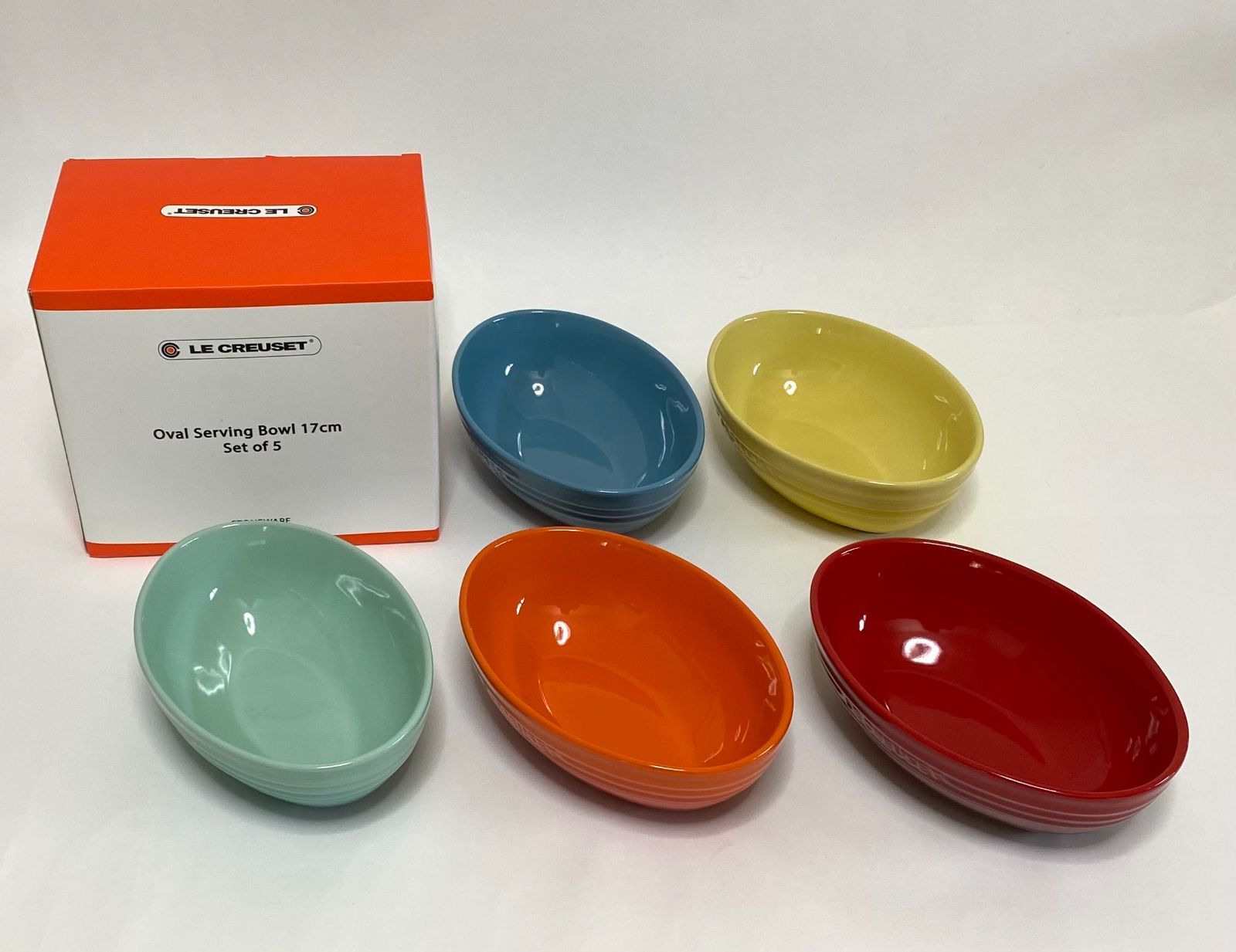 Le Creuset ル・クルーゼ Bright Rainbow 新品未使用 オーバル・サービング・ボール 17cm (5個入り) レインボー