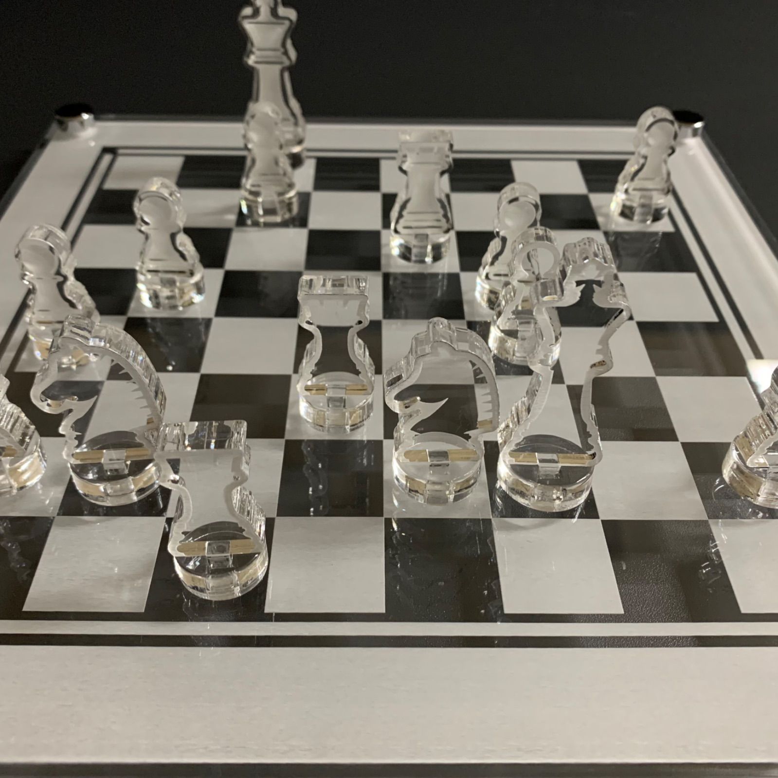 グリーン・ホワイト系 完成品♪ チェス、Chess :-Swarovski Crystal