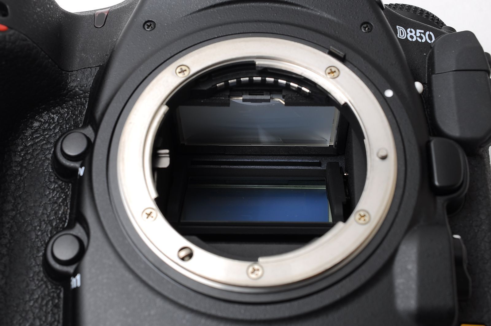 上品 Nikon ニコン D850 ボディ フルサイズ一眼レフ 4575万画素 高性能 高画質 人気モデル