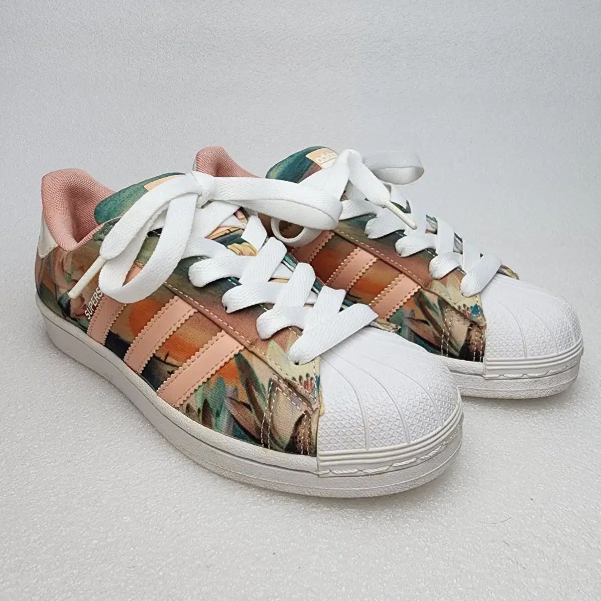 adidas(アディダス) オリジナル スーパースター W レディース スニーカー （ 230 235mm ）