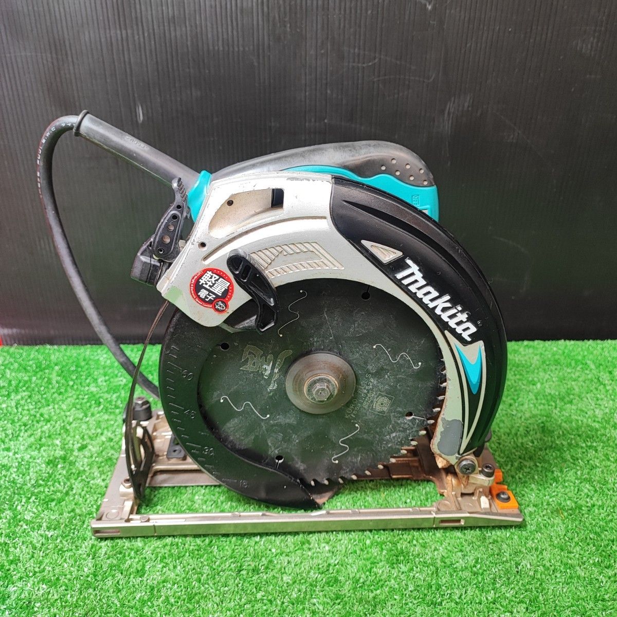 〇マキタ(makita) 190mm電子造作精密丸ノコ 5817CBA【岩槻店】