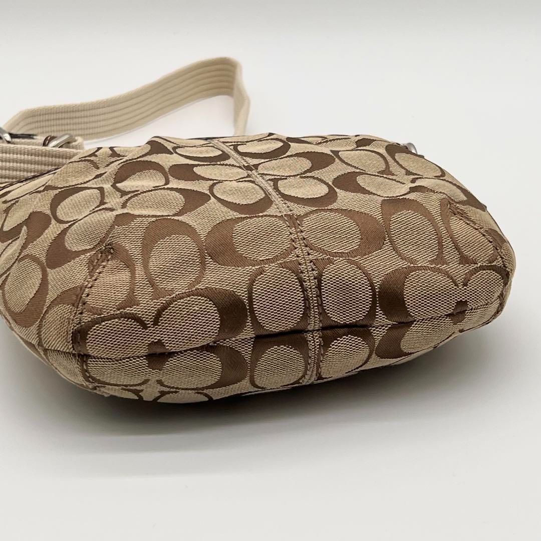 美品】COACH シグネチャー ポシェットサコッシュ ショルダーバッグ 
