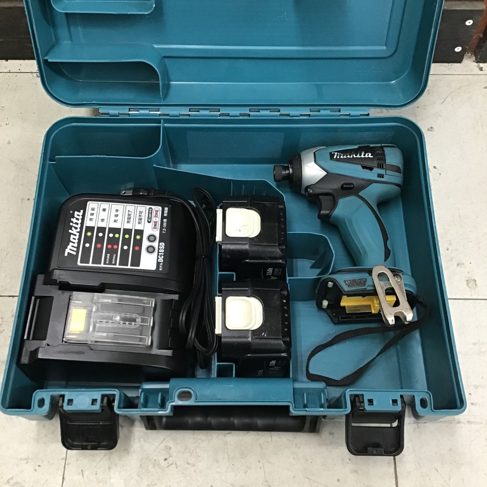 中古品】マキタ/makita コードレスインパクトドライバー TD134DRFX 