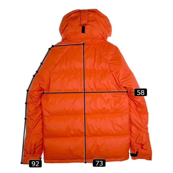 オレンジ好きのあなたへカナダグース Canada Goose ダウンジャケット