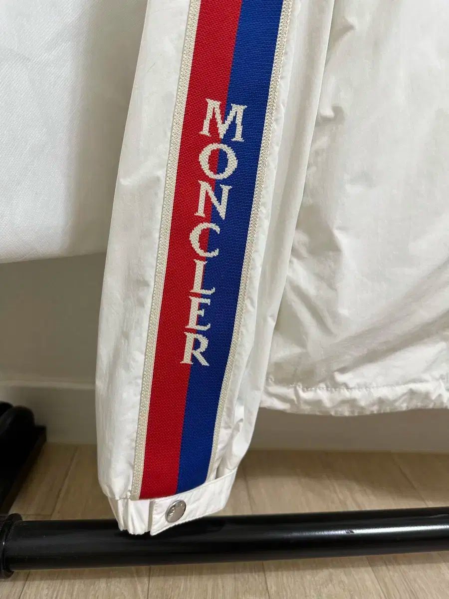 MONCLER モンクレール ルクヴァルト ウインドブレーカー 2 サイズ