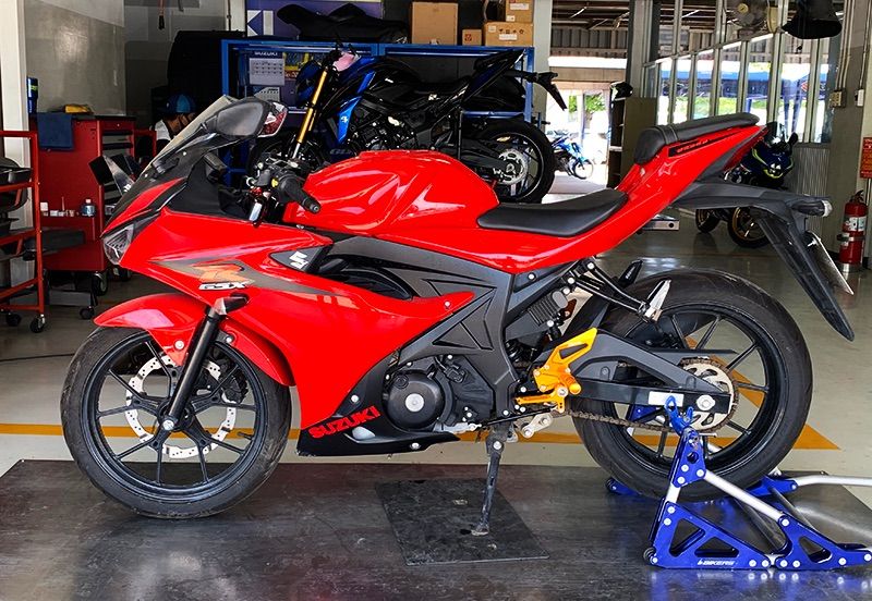 GSX-R125 GSX-S125 バックステップ黒 ABS対応4ポジション＋ レーシング