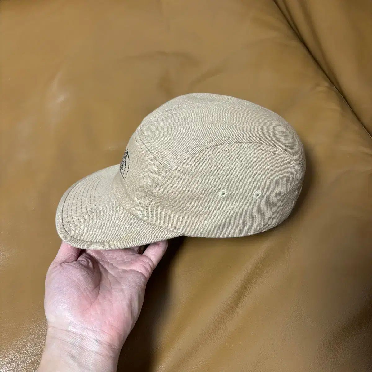 ステッチ ロゴ