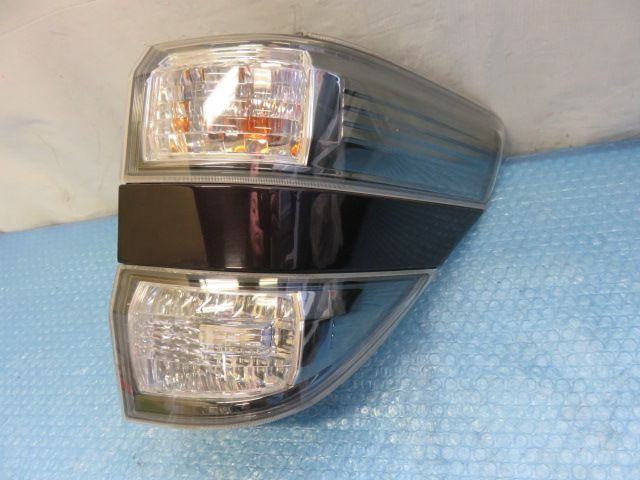 STD3807 点灯OK ヴェルファイア 20系前期/リア(右)テールライト LED テールランプ/純正 KOITO 58-29/ANH20W ANH25W GGH20W GGH25W