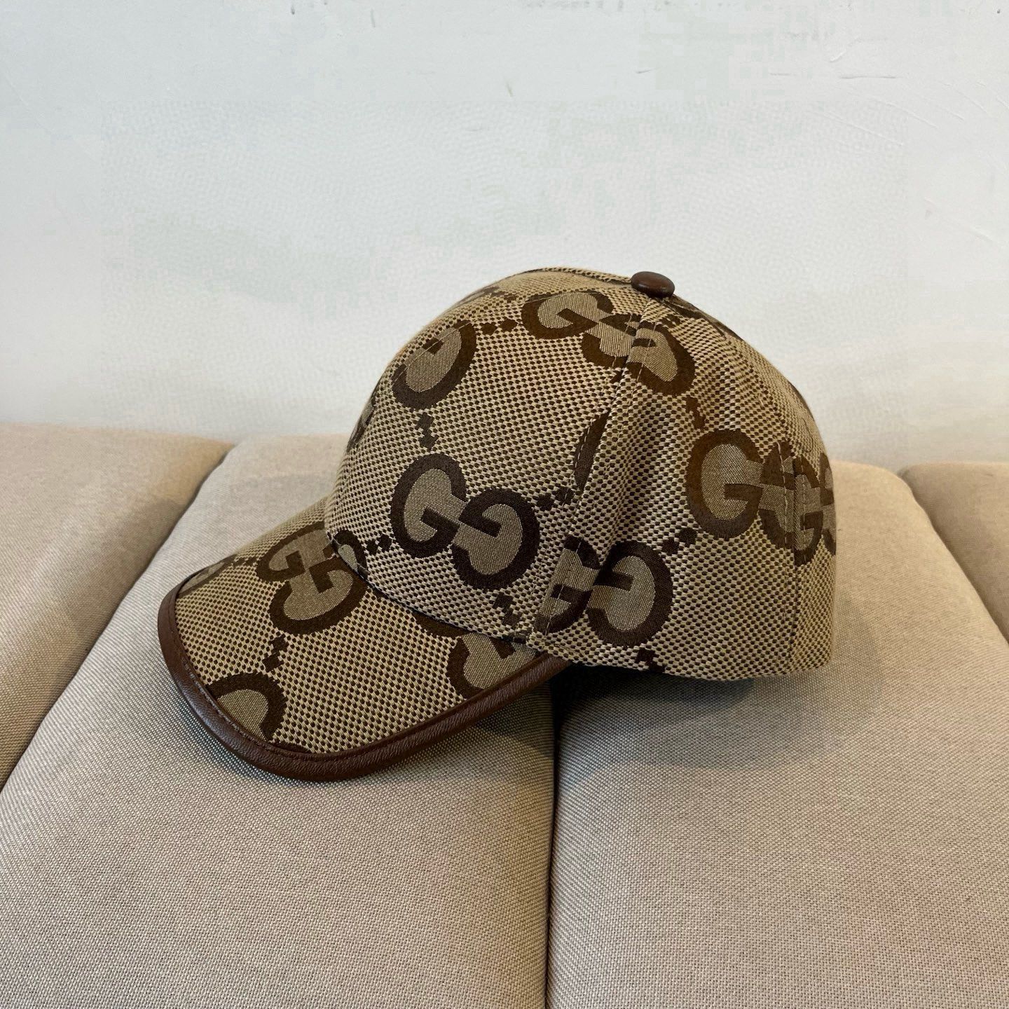 【本日まで値下げ⚠️】Gucci ベースボールキャップ T-Pablow着用 Gucci ベースボールキャップ 【サイズXL60】T-Pablow着用 - メルカリ