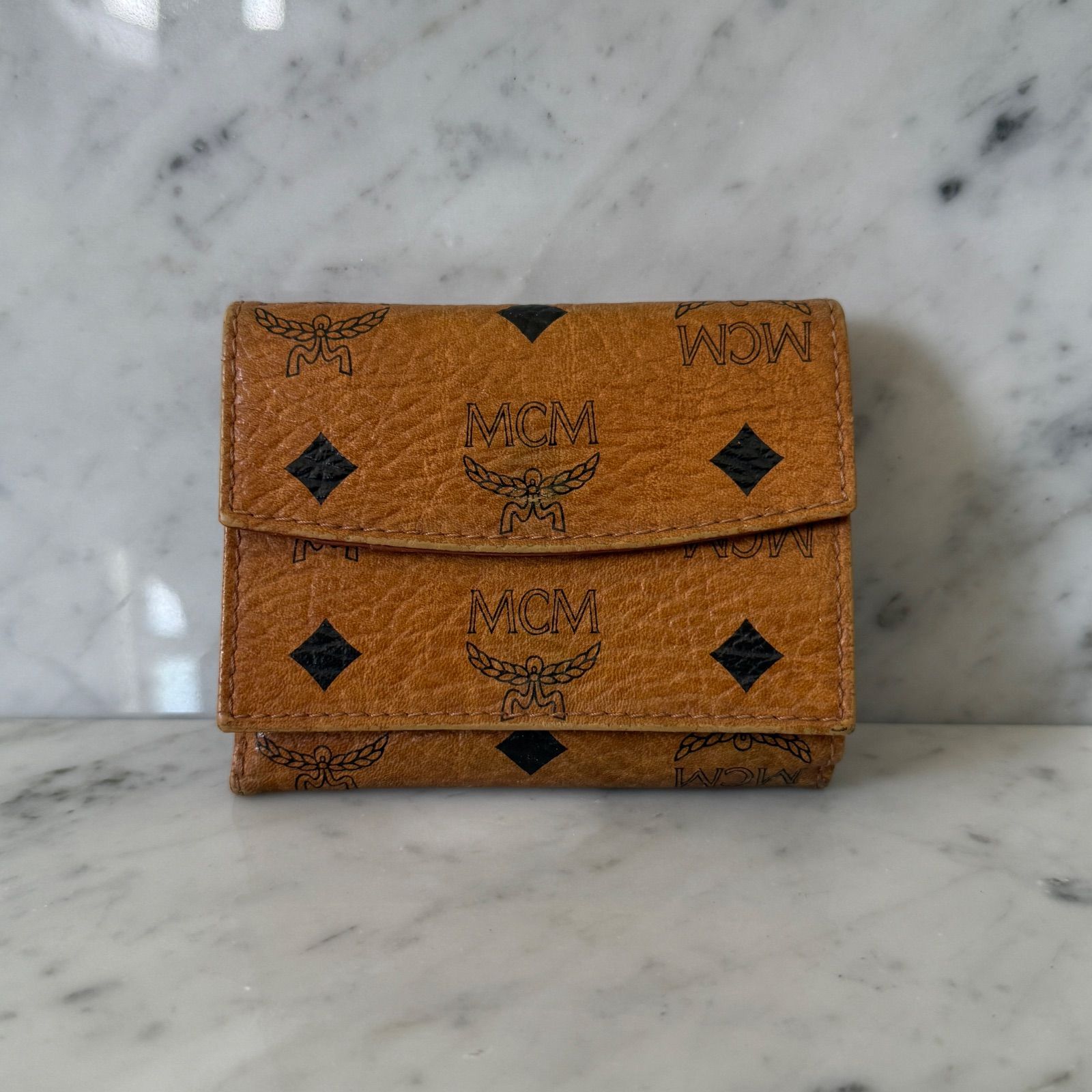 入手困難品◆バレンシアガ グッチ 三つ折り財布 エブリデイ GGスプリーム 入手困難品◇バレンシアガ グッチ 三つ折り財布 エブリデイ GG