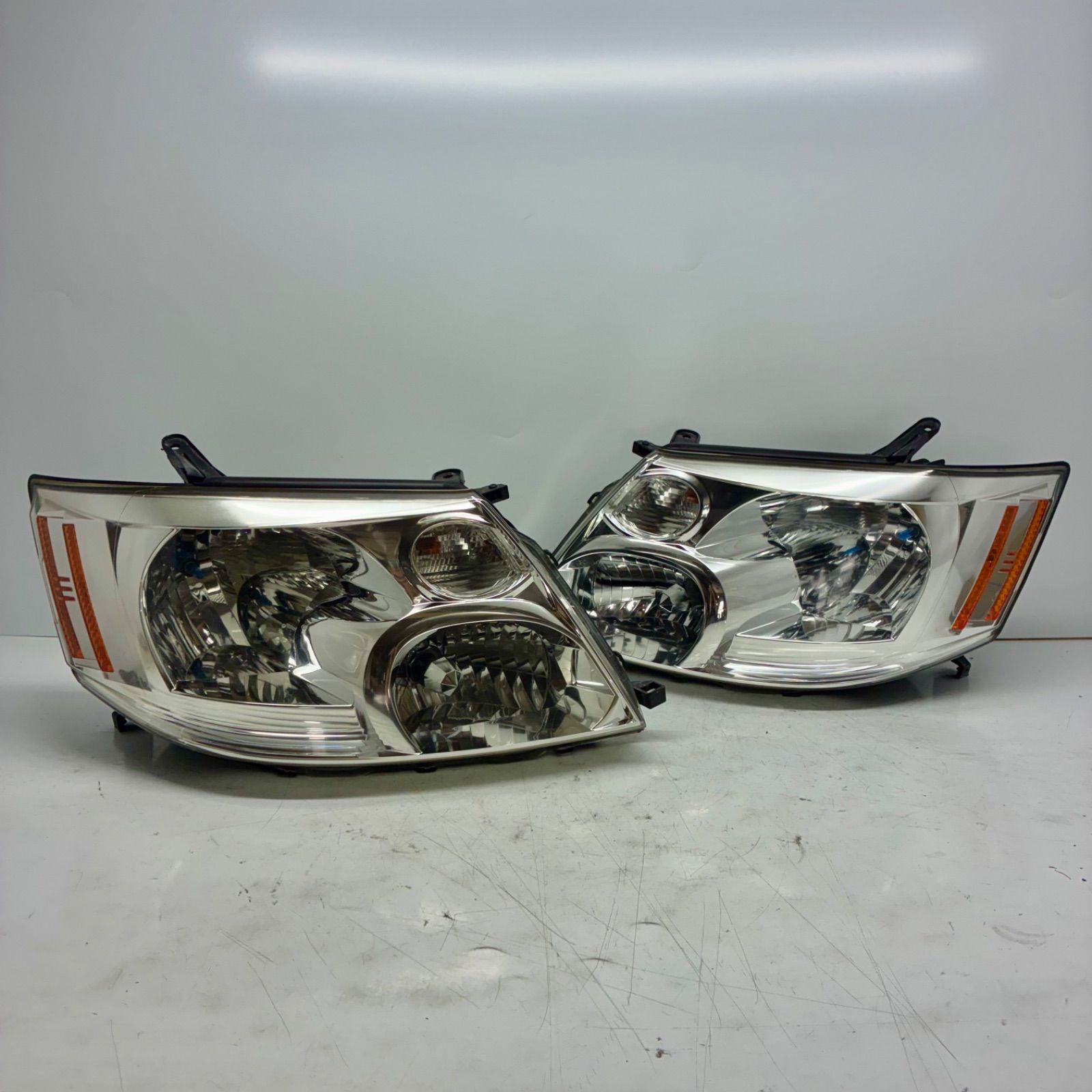 10系 アルファード ヘッドライト 左右 AFS付 ICHIKOH 58-17