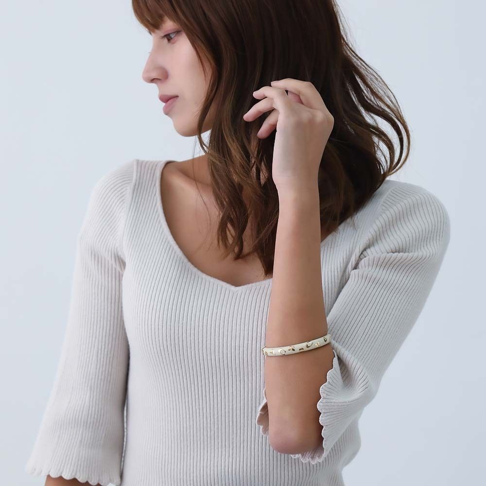 新品 COACH コーチ 469949GLD 100 シグネチャー バングル - メルカリ